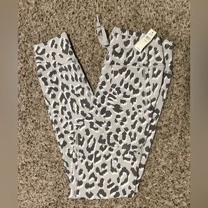 Offline by Aerie Animal Print Gray Joggers Leggings Size Small Short NWT